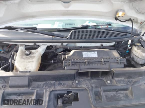 ✅ 2018 Chevrolet Express Cargo • VIN: 1GCWGBFP2J1316226 • Lot: 43768317. Listed on IAAI with 164,620 mi. Free auction sales archive from the USA and detailed vehicle history report at DreamBid. Image 10.