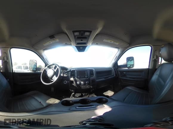 ✅ 2018 Ram 2500 Tradesman • VIN: 3C6UR5HJ2JG205308 • Lot: 41857250. Listed on IAAI with 147,861 mi. Free auction sales archive from the USA and detailed vehicle history report at DreamBid. Image 18.