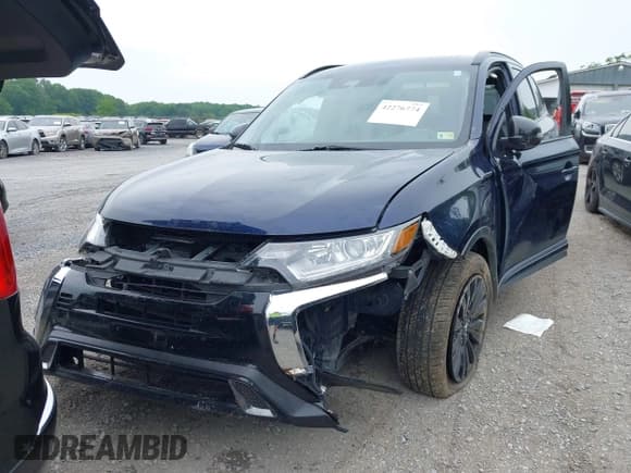 ✅ 2020 Mitsubishi Outlander ES • VIN: JA4AZ3A31LZ042840 • Lot: 42276774. Listed on IAAI with 88,513 mi. Free auction sales archive from the USA and detailed vehicle history report at DreamBid. Image 12.
