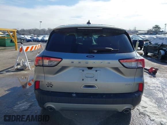 ✅ 2021 Ford Escape SE • VIN: 1FMCU9G61MUB20836 • Lot: 41840447. Listed on IAAI with 42,158 mi. Free auction sales archive from the USA and detailed vehicle history report at DreamBid. Image 16.