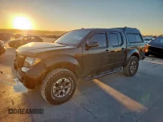 ✅ 2018 Nissan Frontier Desert Runner • VIN: 1N6DD0ER6JN711233 • Lot: 82425405. Wystawiony na Copart z przebiegiem 125 585 mil. Bezpłatny archiwum sprzedaży aukcyjnych z USA i szczegółowy raport historii pojazdu na DreamBid. Zdjęcie 1.
