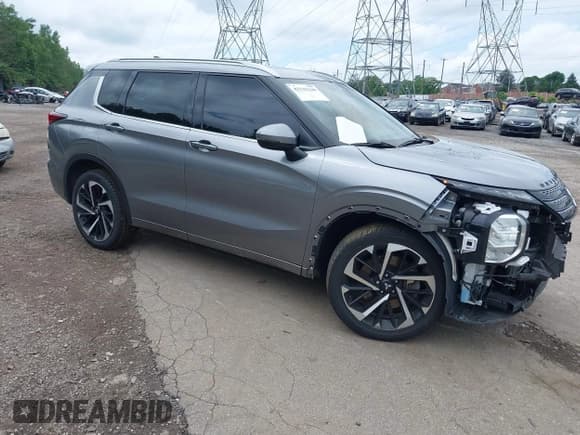 ✅ 2022 Mitsubishi Outlander SEL • VIN: JA4J4VA8XNZ084643 • Lot: 42535348. Wystawiony na IAAI z przebiegiem 43 981 mil. Bezpłatny archiwum sprzedaży aukcyjnych z USA i szczegółowy raport historii pojazdu na DreamBid. Zdjęcie 1.