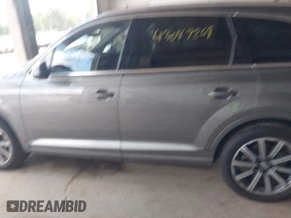 ✅ 2017 Audi Q7 Prestige • VIN: WA1VAAF77HD059557 • Лот: 43047269. Опубликован ранее на IAAI с пробегом 129 313 миль. Бесплатный доступ к архиву аукционных продаж из США и подробный отчёт об истории автомобиля на DreamBid. Изображение 14.