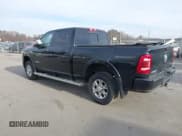 ✅ 2022 Ram 2500 Laramie • VIN: 3C6UR5FJ5NG248842 • Lot: 41342784. Wystawiony na IAAI z przebiegiem 45 405 mil. Bezpłatny archiwum sprzedaży aukcyjnych z USA i szczegółowy raport historii pojazdu na DreamBid. Zdjęcie 3.