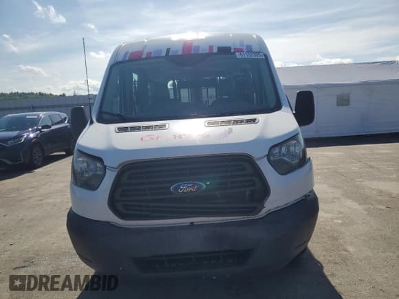 ✅ 2016 Ford Transit XL • VIN: 1FDZK1CM5GKA08952 • Lot: 61152305. Wystawiony na Copart z przebiegiem 130 944 mil. Bezpłatny archiwum sprzedaży aukcyjnych z USA i szczegółowy raport historii pojazdu na DreamBid. Zdjęcie 5.