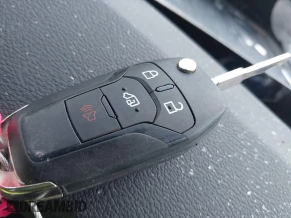 ✅ 2024 Ford Transit Passenger XL • VIN: 1FDAX2C89RKA86208 • Lot: 42260251. Wystawiony na IAAI z przebiegiem 2 635 mil. Bezpłatny archiwum sprzedaży aukcyjnych z USA i szczegółowy raport historii pojazdu na DreamBid. Zdjęcie 11.