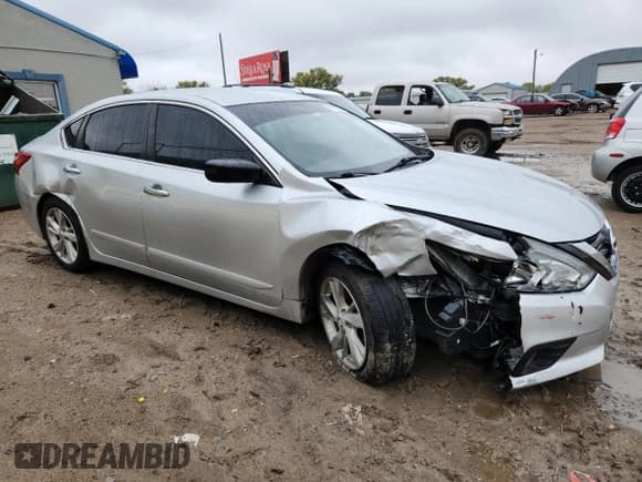 ✅ 2017 Nissan Altima SV • VIN: 1N4AL3AP5HC209792 • Лот: 89916105. Опубликован ранее на Copart с пробегом 127 010 миль. Бесплатный доступ к архиву аукционных продаж из США и подробный отчёт об истории автомобиля на DreamBid. Изображение 4.