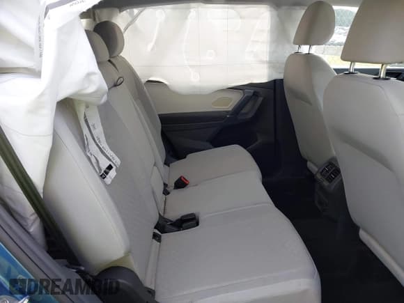 ✅ 2020 Volkswagen Tiguan S • VIN: 3VV1B7AX6LM104840 • Лот: 43091774. Опубликован ранее на IAAI с пробегом 68 041 миль. Бесплатный доступ к архиву аукционных продаж из США и подробный отчёт об истории автомобиля на DreamBid. Изображение 8.