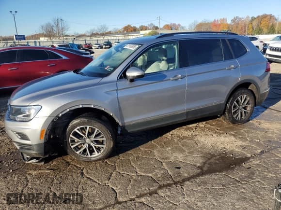 ✅ 2020 Volkswagen Tiguan SE • VIN: 3VV2B7AXXLM078926 • Lot: 91168855. Wystawiony na Copart z przebiegiem 92 379 mil. Bezpłatny archiwum sprzedaży aukcyjnych z USA i szczegółowy raport historii pojazdu na DreamBid. Zdjęcie 1.