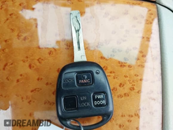 ✅ 2008 Lexus RX 350 • VIN: 2T2HK31U58C071420 • Lot: 43564389. Listed on IAAI with 202,788 mi. Free auction sales archive from the USA and detailed vehicle history report at DreamBid. Image 11.