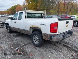 ✅ 2013 Chevrolet Silverado 1500 Work Truck • VIN: 1GCRKPEA8DZ103552 • Lot: 43491963. Wystawiony na IAAI z przebiegiem 172 454 mil. Bezpłatny archiwum sprzedaży aukcyjnych z USA i szczegółowy raport historii pojazdu na DreamBid. Zdjęcie 3.