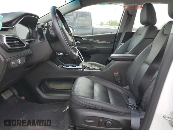 ✅ 2023 Chevrolet Bolt EV 2LT • VIN: 1G1FX6S00P4129132 • Lot: 52396654. Wystawiony na Copart z przebiegiem 13 035 mil. Bezpłatny archiwum sprzedaży aukcyjnych z USA i szczegółowy raport historii pojazdu na DreamBid. Zdjęcie 7.