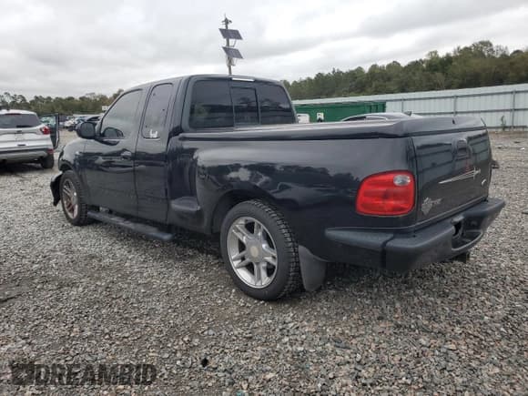 ✅ 2000 Ford F-150 XL • VIN: 2FTRX07L9YCA93849 • Lot: 90313615. Wystawiony na Copart z przebiegiem 187 894 mil. Bezpłatny archiwum sprzedaży aukcyjnych z USA i szczegółowy raport historii pojazdu na DreamBid. Zdjęcie 2.
