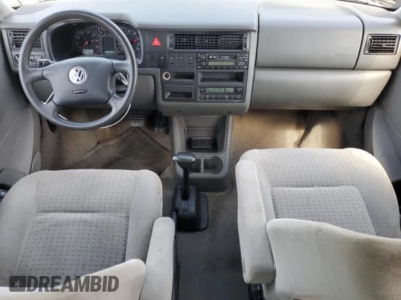 ✅ 2003 Volkswagen EuroVan MV • VIN: WV2MB47023H044047 • Лот: 71014624. Опубликован ранее на Copart с пробегом 189 485 миль. Бесплатный доступ к архиву аукционных продаж из США и подробный отчёт об истории автомобиля на DreamBid. Изображение 8.