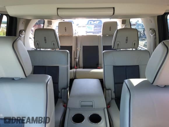 ✅ 2008 Lincoln Navigator • VIN: 5LMFU27548LJ20687 • Lot: 86796585. Listed on Copart with 166,114 mi. Free auction sales archive from the USA and detailed vehicle history report at DreamBid. Image 10.