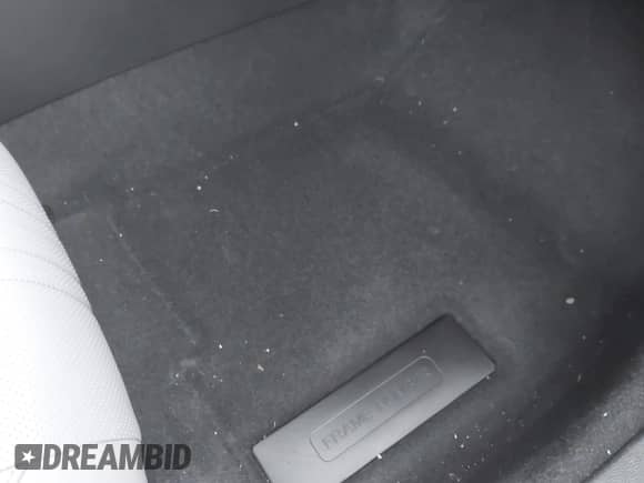 2018 Honda Accord EX-L z VIN 1HGCV1F53JA119052, wystawiony jako IAAI lot #43440158 z przebiegiem 32 480 mil mil oraz . Historia ofert i sprzedaży dostępna na DreamBid. Obrazek 8.