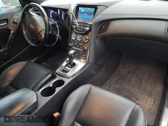 2013 Hyundai Genesis Coupe R-Spec с VIN KMHHT6KD2DU106165, выставлен на аукционе Copart как лот 87805935 с пробегом 135 401 миль миль и Чистый • Clean title. История ставок и продаж доступна на DreamBid. Изображение 8.