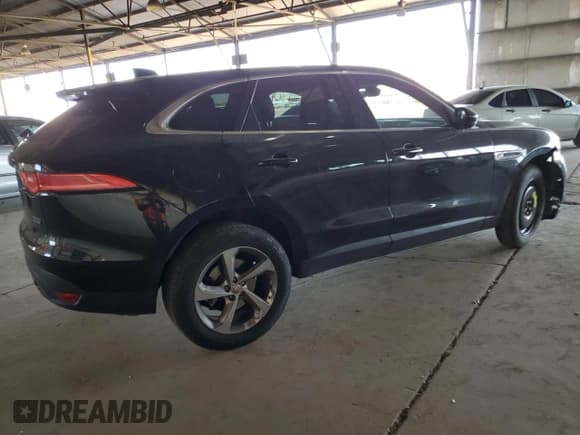 ✅ 2019 Jaguar F-Pace 25t • VIN: SADCS2FX9KA601836 • Lot: 56493255. Wystawiony na Copart z przebiegiem 80 825 mil. Bezpłatny archiwum sprzedaży aukcyjnych z USA i szczegółowy raport historii pojazdu na DreamBid. Zdjęcie 3.