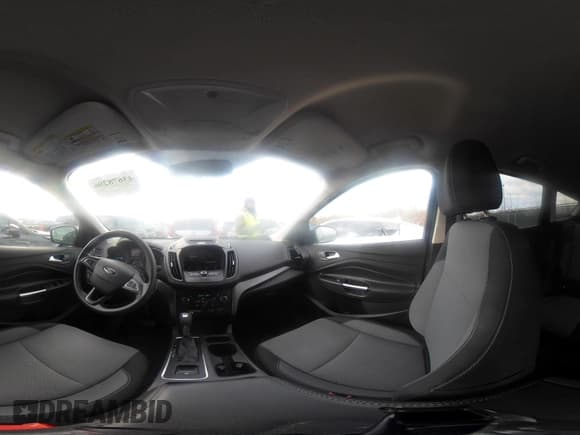 ✅ 2017 Ford Escape SE • VIN: 1FMCU9GD7HUB76526 • Lot: 43678296. Wystawiony na IAAI z przebiegiem 99 099 mil. Bezpłatny archiwum sprzedaży aukcyjnych z USA i szczegółowy raport historii pojazdu na DreamBid. Zdjęcie 18.