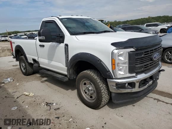 ✅ 2023 Ford F-350 XL • VIN: 1FTRF3BA6PED16206 • Лот: 70479385. Опубликован ранее на Copart с пробегом 58 988 миль. Бесплатный доступ к архиву аукционных продаж из США и подробный отчёт об истории автомобиля на DreamBid. Изображение 4.