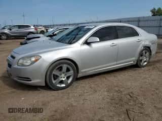 2011 Chevrolet Malibu 2LT z VIN 1G1ZD5E14BF375943, wystawiony jako Copart lot #65962214 z przebiegiem 184 548 mil mil oraz Szkoda całkowita • Salvage title. Historia ofert i sprzedaży dostępna na DreamBid. Obrazek 1.