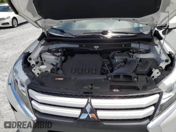 ✅ 2018 Mitsubishi Eclipse Cross ES • VIN: JA4AS3AA2JZ043771 • Lot: 67265905. Listed on Copart with 41,388 mi. Free auction sales archive from the USA and detailed vehicle history report at DreamBid. Image 12.