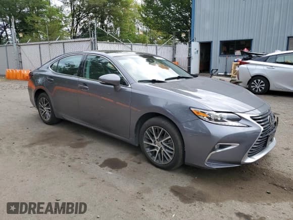 ✅ 2016 Lexus ES 330 • VIN: 58ABK1GG5GU015418 • Lot: 68972255. Listed on Copart with 57,191 mi. Free auction sales archive from the USA and detailed vehicle history report at DreamBid. Image 4.