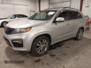 ✅ 2012 Kia Sorento SX • VIN: 5XYKWDA25CG285307 • Лот: 43116669. Опубликован ранее на IAAI с пробегом 147 130 миль. Бесплатный доступ к архиву аукционных продаж из США и подробный отчёт об истории автомобиля на DreamBid. Изображение 2.