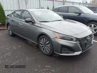 ✅ 2024 Nissan Altima SV • VIN: 1N4BL4DV9RN394049 • Lot: 43608112. Listed on IAAI with 20,246 mi. Free auction sales archive from the USA and detailed vehicle history report at DreamBid. Image 1.