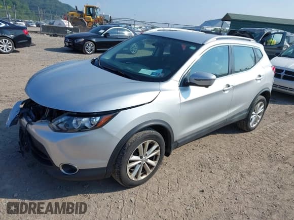 ✅ 2017 Nissan Rogue S • VIN: JN1BJ1CR1HW105163 • Лот: 42730135. Опубликован ранее на IAAI с пробегом 123 266 миль. Бесплатный доступ к архиву аукционных продаж из США и подробный отчёт об истории автомобиля на DreamBid. Изображение 2.