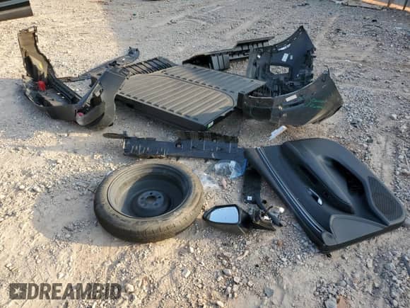 2022 Hyundai Santa Cruz SE with VIN 5NTJA4AE9NH008645, listed as a Copart auction lot 75635754 with 32,881 mi miles and Salvage title. Bid and sale history available at DreamBid. Image 12.