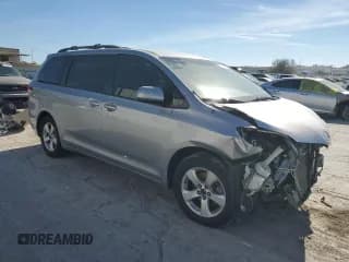 ✅ 2012 Toyota Sienna LE • VIN: 5TDKK3DC6CS243404 • Lot: 91111855. Wystawiony na Copart z przebiegiem 150 966 mil. Bezpłatny archiwum sprzedaży aukcyjnych z USA i szczegółowy raport historii pojazdu na DreamBid. Zdjęcie 4.