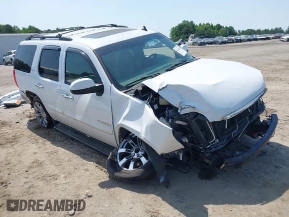 ✅ 2009 GMC Yukon SLT 4SB • VIN: 1GKFC33049R158367 • Lot: 42312248. Listed on IAAI with 220,033 mi. Free auction sales archive from the USA and detailed vehicle history report at DreamBid. Image 1.