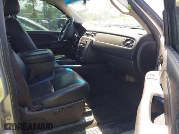 ✅ 2013 Chevrolet Silverado 1500 LTZ • VIN: 3GCPKTE70DG352111 • Lot: 43073411. Wystawiony na IAAI z przebiegiem 181 356 mil. Bezpłatny archiwum sprzedaży aukcyjnych z USA i szczegółowy raport historii pojazdu na DreamBid. Zdjęcie 5.