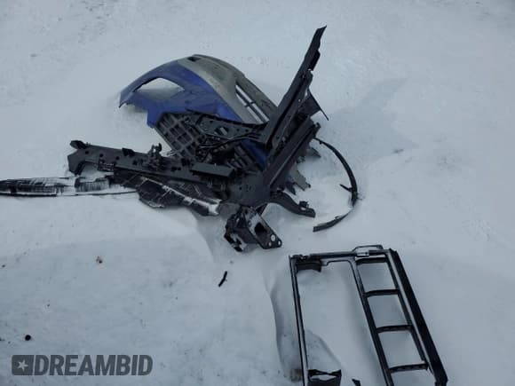 ✅ 2025 Hyundai Venue SEL • VIN: KMHRC8A36SU354702 • Lot: 44921825. Listed on Copart with 1,204 mi. Free auction sales archive from the USA and detailed vehicle history report at DreamBid. Image 12.