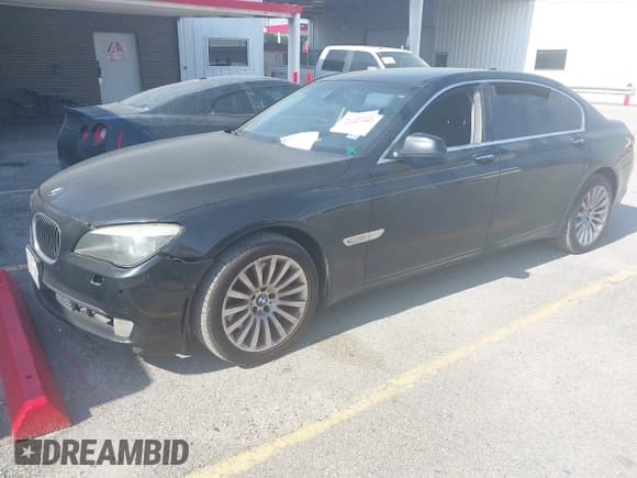 ✅ 2010 BMW 7 Series 750Li • VIN: WBAKB8C50ACY63936 • Lot: 42873844. Listed on IAAI with 149,573 mi. Free auction sales archive from the USA and detailed vehicle history report at DreamBid. Image 2.
