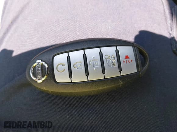 ✅ 2017 Nissan Rogue SL • VIN: 5N1AT2MT0HC748412 • Лот: 42310325. Опубликован ранее на IAAI с пробегом 94 514 миль. Бесплатный доступ к архиву аукционных продаж из США и подробный отчёт об истории автомобиля на DreamBid. Изображение 11.