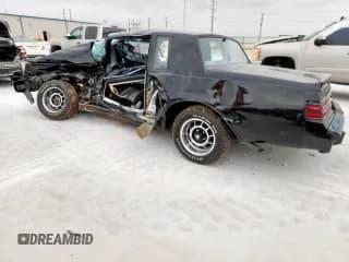 ✅ 1987 Buick Regal • VIN: 1G4GJ1171HP459243 • Lot: 59299115. Wystawiony na Copart z przebiegiem 77 906 mil. Bezpłatny archiwum sprzedaży aukcyjnych z USA i szczegółowy raport historii pojazdu na DreamBid. Zdjęcie 2.