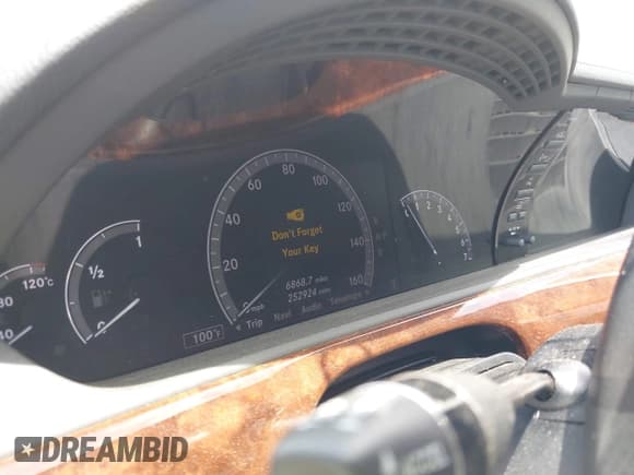 ✅ 2012 Mercedes-Benz S 550 • VIN: WDDNG9EB7CA480266 • Lot: 42572628. Listed on IAAI with 252,924 mi. Free auction sales archive from the USA and detailed vehicle history report at DreamBid. Image 7.