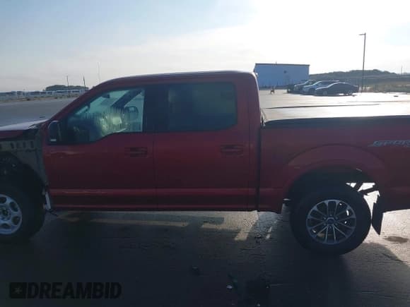 ✅ 2018 Ford F-150 Lariat • VIN: 1FTEW1EG5JKG02074 • Lot: 43259529. Wystawiony na IAAI z przebiegiem 92 234 mil. Bezpłatny archiwum sprzedaży aukcyjnych z USA i szczegółowy raport historii pojazdu na DreamBid. Zdjęcie 15.