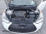 ✅ 2013 Hyundai Veloster w/Gray Int • VIN: KMHTC6AD7DU110031 • Lot: 78895374. Wystawiony na Copart z przebiegiem 145 995 mil. Bezpłatny archiwum sprzedaży aukcyjnych z USA i szczegółowy raport historii pojazdu na DreamBid. Zdjęcie 13.