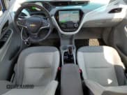 ✅ 2017 Chevrolet Bolt EV Premier • VIN: 1G1FX6S0XH4184723 • Lot: 68711104. Wystawiony na Copart z przebiegiem 57 178 mil. Bezpłatny archiwum sprzedaży aukcyjnych z USA i szczegółowy raport historii pojazdu na DreamBid. Zdjęcie 8.