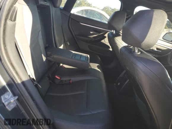 ✅ 2019 BMW 4 Series 430i • VIN: WBA4J1C59KBM14359 • Лот: 90085545. Опубликован ранее на Copart с пробегом 77 662 миль. Бесплатный доступ к архиву аукционных продаж из США и подробный отчёт об истории автомобиля на DreamBid. Изображение 10.