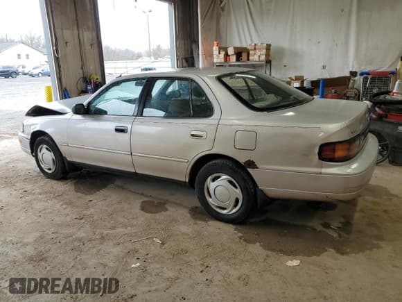✅ 1994 Toyota Camry DLX • VIN: 4T1SK11EXRU350093 • Lot: 51749395. Wystawiony na Copart z przebiegiem 249 743 mil. Bezpłatny archiwum sprzedaży aukcyjnych z USA i szczegółowy raport historii pojazdu na DreamBid. Zdjęcie 2.