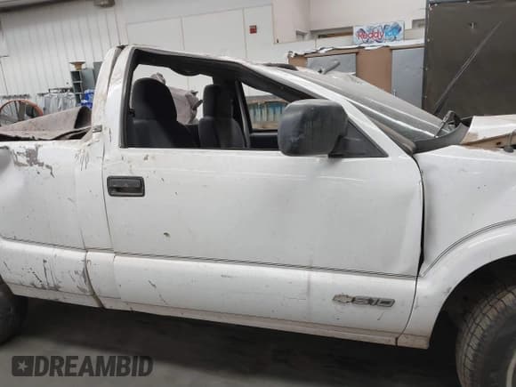 ✅ 1999 Chevrolet S-10 • VIN: 1GCCS1446X8136946 • Лот: 41697071. Опубликован ранее на IAAI с пробегом 167 277 миль. Бесплатный доступ к архиву аукционных продаж из США и подробный отчёт об истории автомобиля на DreamBid. Изображение 12.