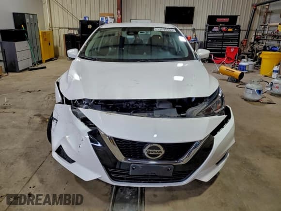 ✅ 2022 Nissan Versa SV • VIN: 3N1CN8EV6NL853825 • Lot: 95205885. Wystawiony na Copart z przebiegiem 43 812 mil. Bezpłatny archiwum sprzedaży aukcyjnych z USA i szczegółowy raport historii pojazdu na DreamBid. Zdjęcie 5.