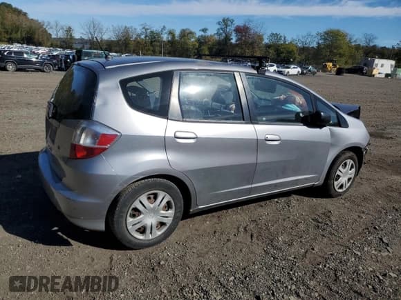 ✅ 2010 Honda Fit • VIN: JHMGE8G20AC024299 • Lot: 82595895. Wystawiony na Copart z przebiegiem 65 330 mil. Bezpłatny archiwum sprzedaży aukcyjnych z USA i szczegółowy raport historii pojazdu na DreamBid. Zdjęcie 3.