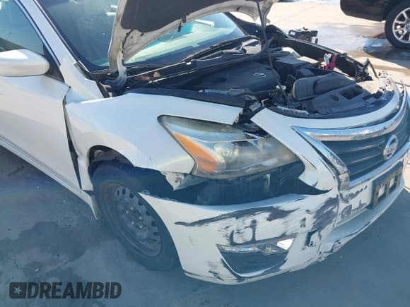 ✅ 2015 Nissan Altima SV • VIN: 1N4AL3AP5FC579704 • Lot: 43518349. Wystawiony na IAAI z przebiegiem 157 687 mil. Bezpłatny archiwum sprzedaży aukcyjnych z USA i szczegółowy raport historii pojazdu na DreamBid. Zdjęcie 6.