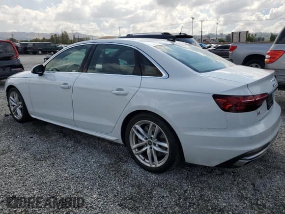 ✅ 2023 Audi A4 S line Premium Plus • VIN: WAUEAAF49PN011320 • Лот: 81150695. Опубликован ранее на Copart с пробегом 42 731 миль. Бесплатный доступ к архиву аукционных продаж из США и подробный отчёт об истории автомобиля на DreamBid. Изображение 2.