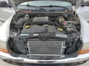 ✅ 2001 Dodge Dakota Sport • VIN: 1B7GG2AN01S145481 • Lot: 41833015. Wystawiony na Copart z przebiegiem 114 631 mil. Bezpłatny archiwum sprzedaży aukcyjnych z USA i szczegółowy raport historii pojazdu na DreamBid. Zdjęcie 11.